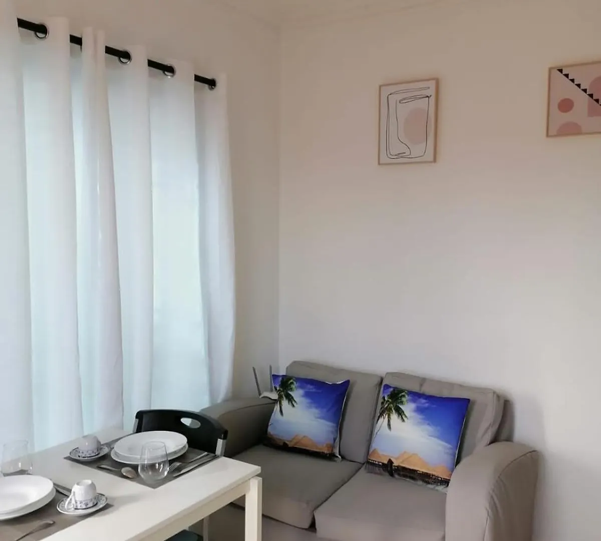 To Little Away From El Conde ,Museums, Parks In The Colonia Zone Apartment Santo Domingo Dominican Republic